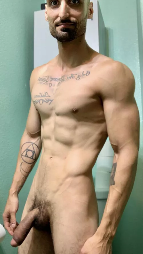 Going for the Greek God look, [m]