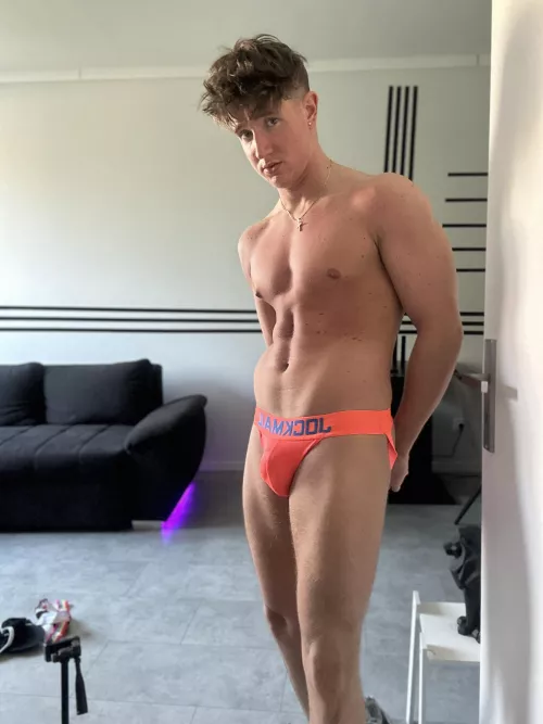 Hey bby I M LIVE 😈 https://chaturbate.com/christianlevine_/