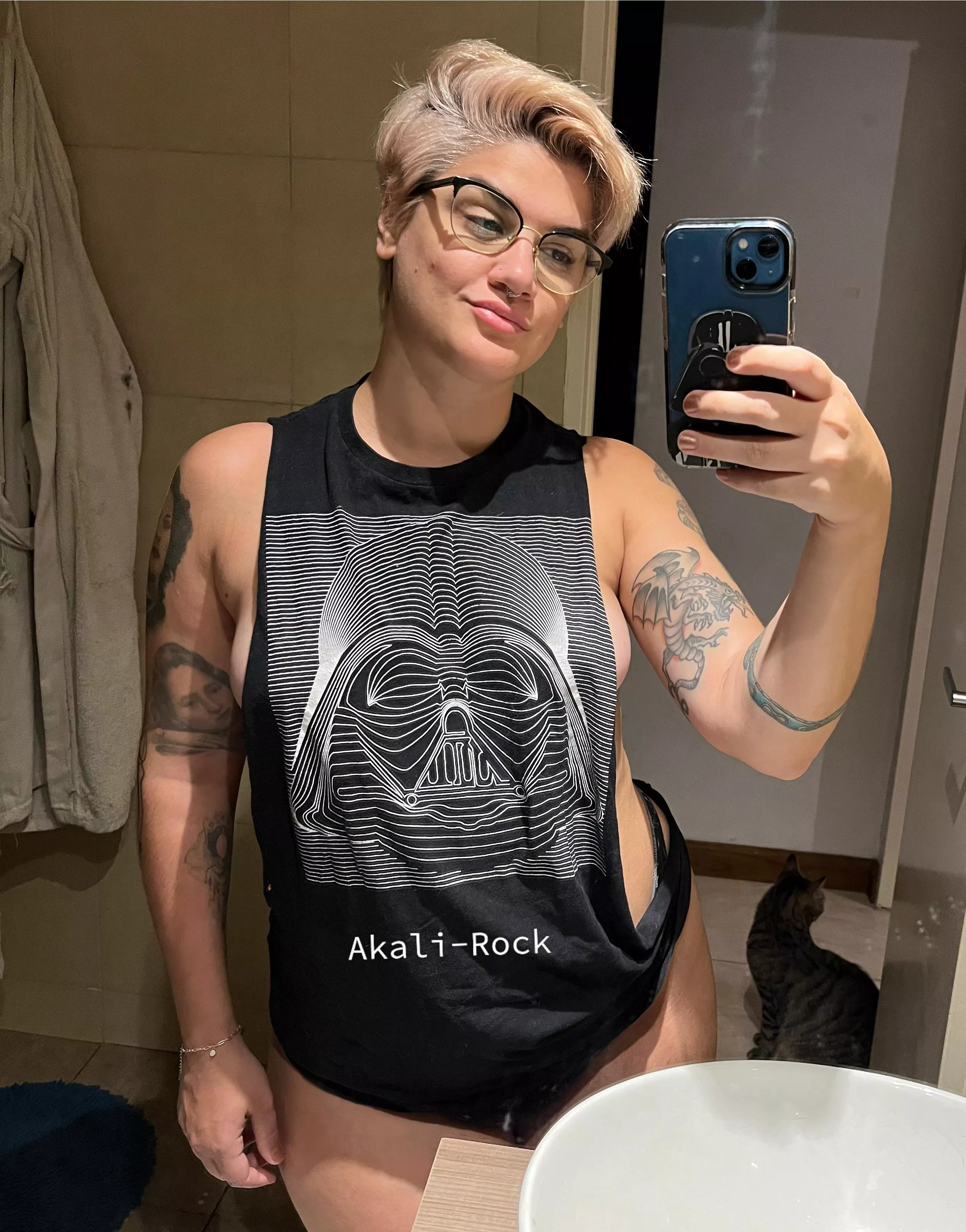 Mirror selfie from the dark side 