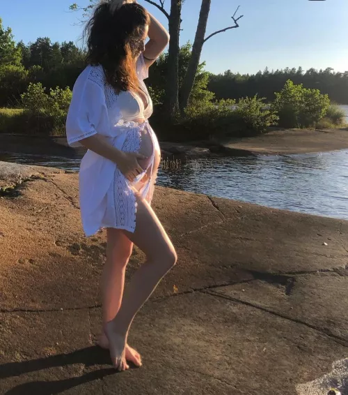 Pregnancy gave me an E/F Cup, afterwards I got implants 😌