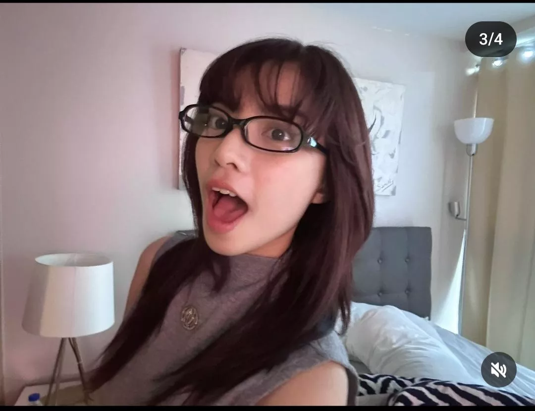 Anyone know who pornstar look like her face