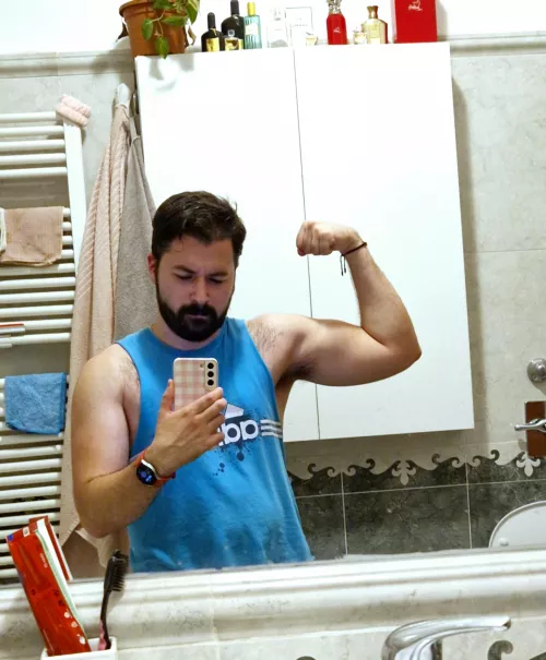 Come worship, hairy and sweaty 