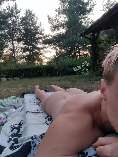 Enjoying hot Saturday 