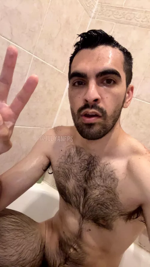 Getting hairier every day 😏