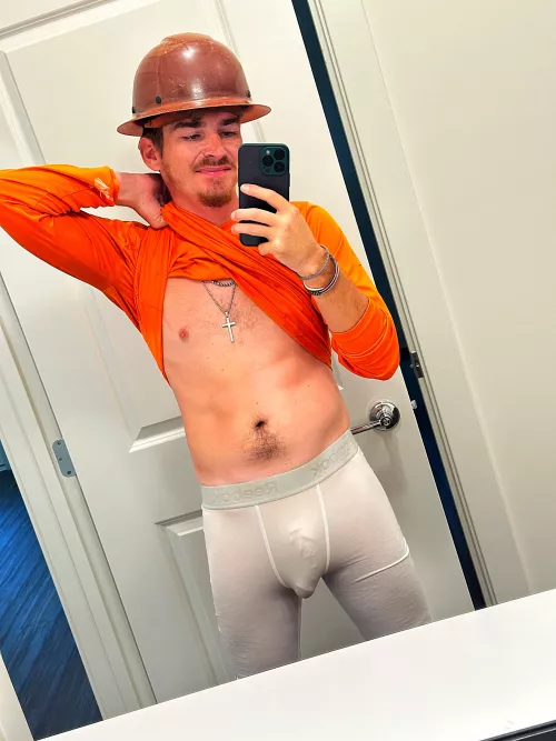 How’s the bosses outline ?