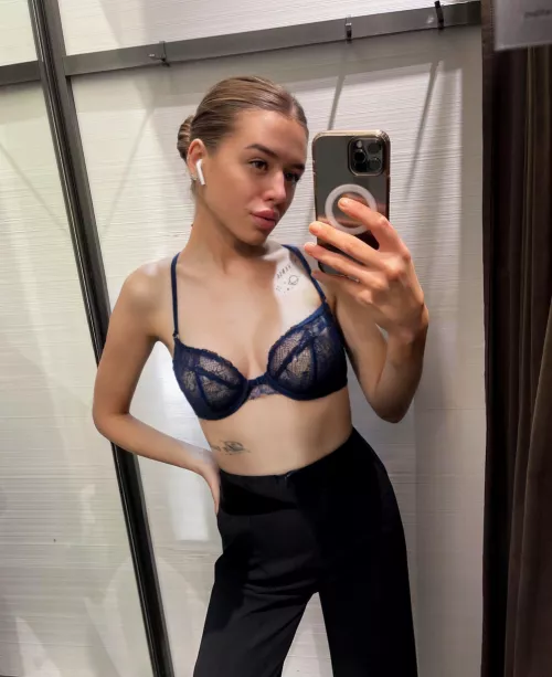 I like to call male consultants to help me fasten my bra