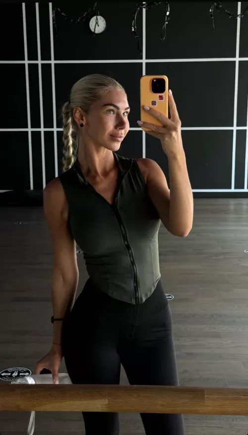 Keeping in shape 💐 