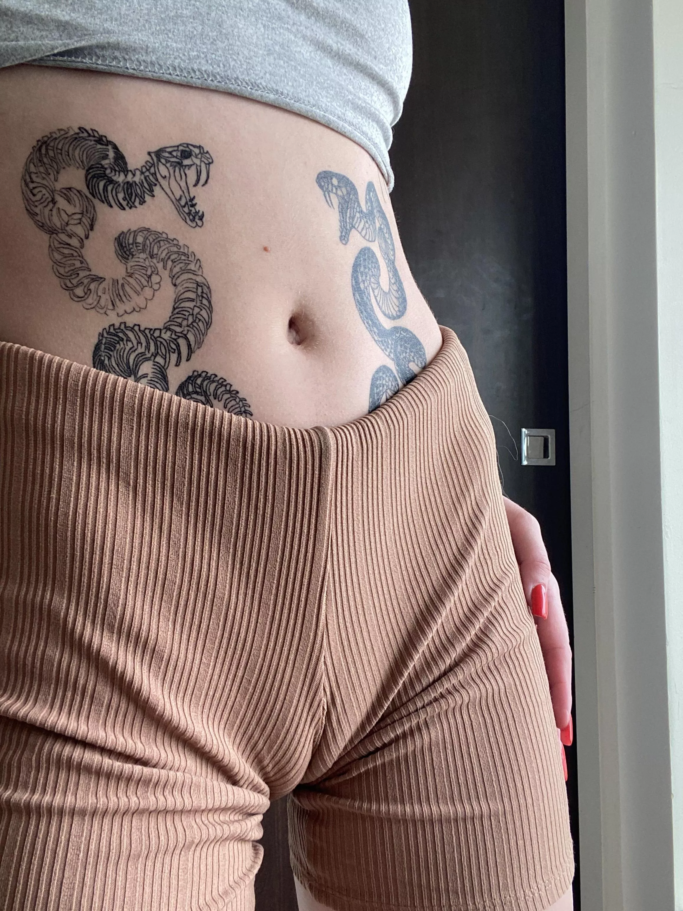 My pussy can make a perfect camel's foot, can't she