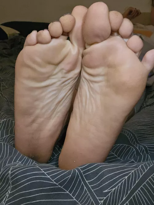 My scrunched soles right there just for you 