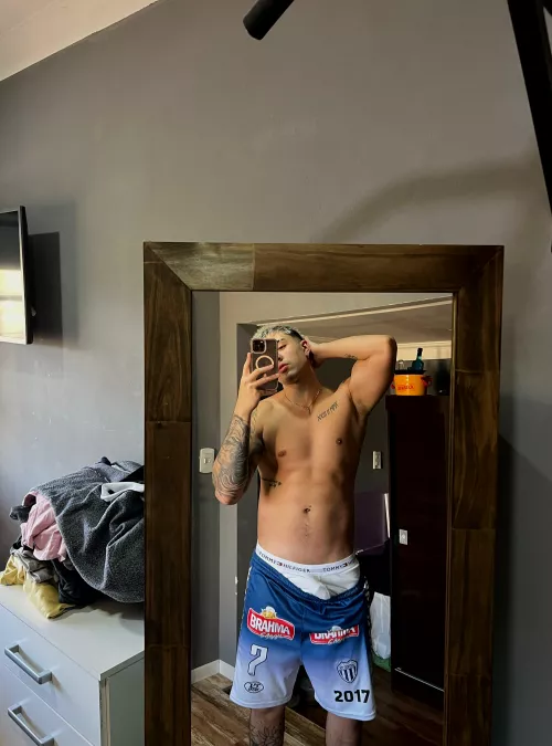 Suck on this tattoo while you admire my ripped body 