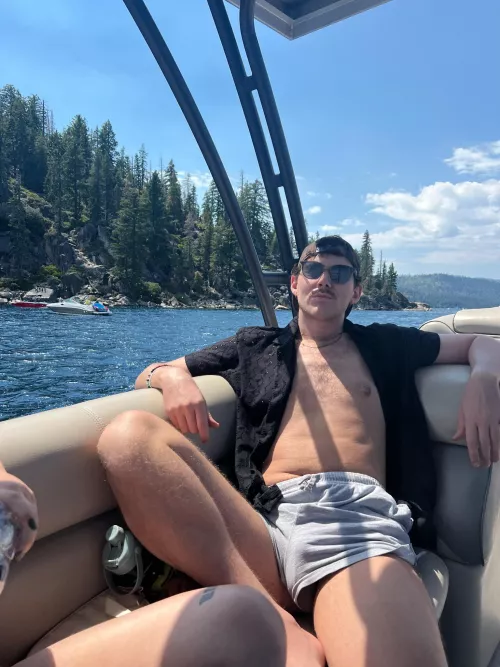 Tahoe is giving ⛴️