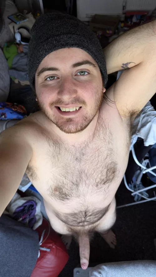 The pits are sweaty in this heat!