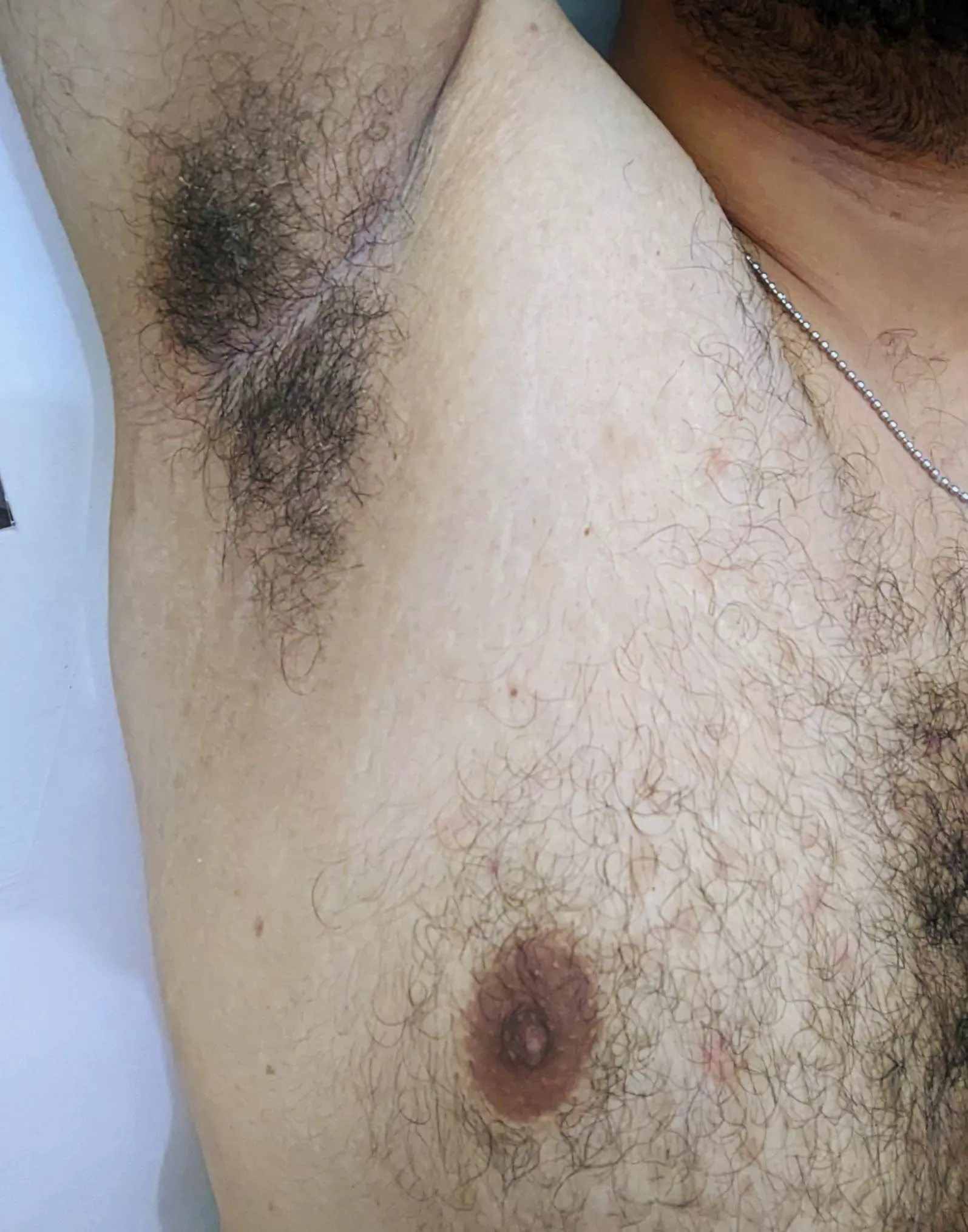 You like musky arab pits?