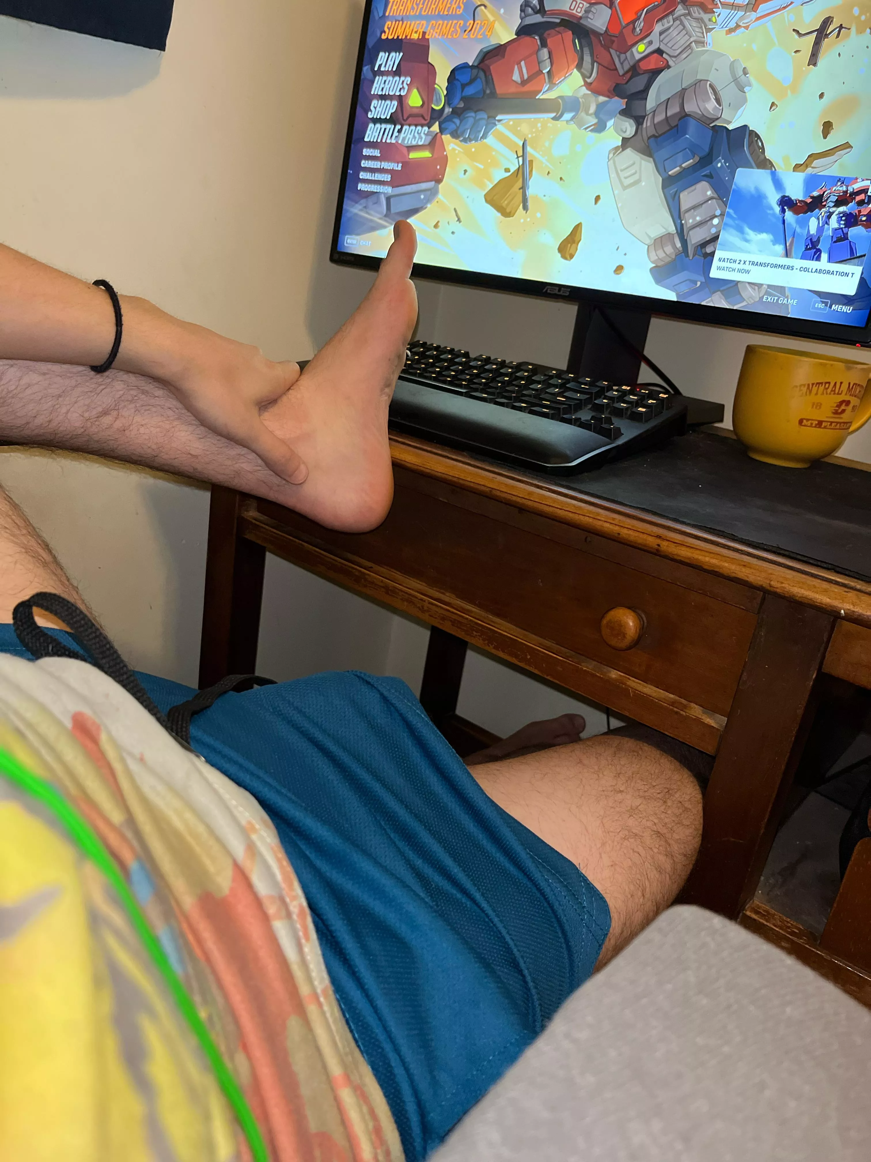 26 NA PC overwatch player here anyone wanna game/be long term bros together :)