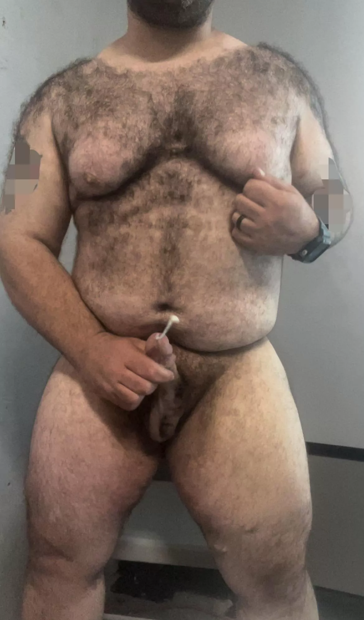(40) Who has a hole for Daddy’s next deposit?