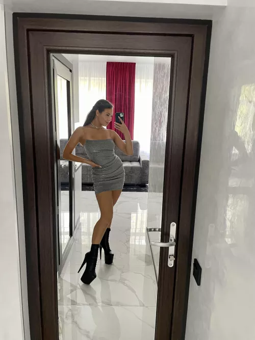 Do you approve my new pair? [F]