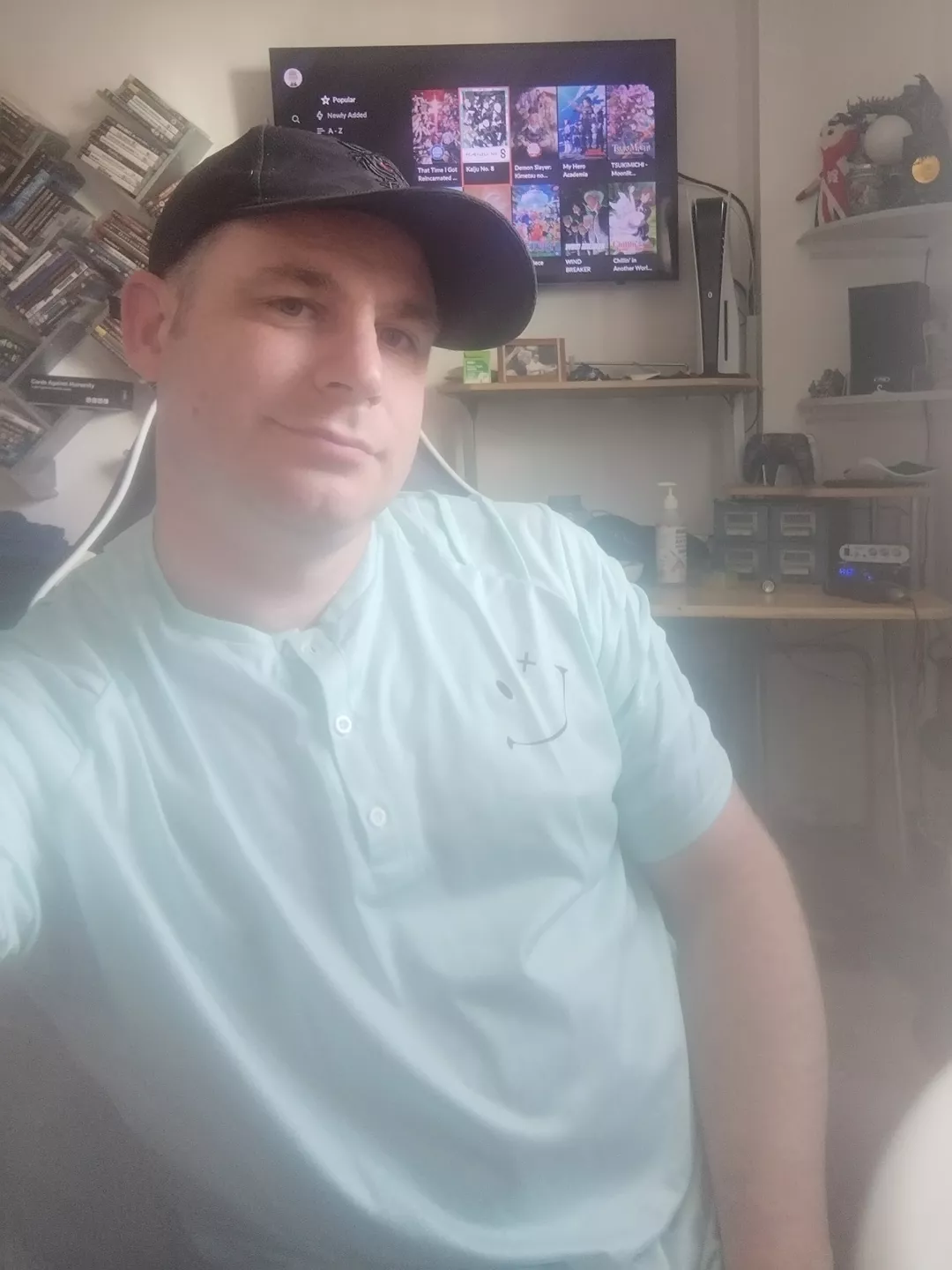 Gaymer love Helldivers and destiny. Anime lover wanting new friends game and know 