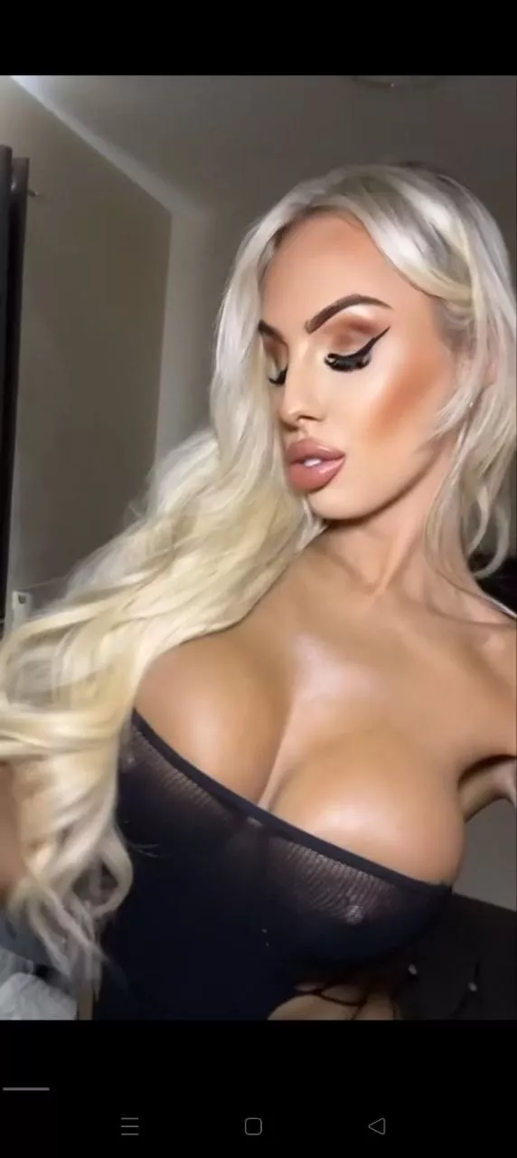 I bet you're mouth wants to do naughty things to me. 