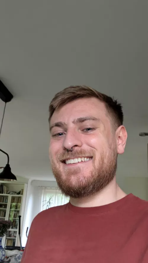 I shaved my beard and now i don't recognize myself anymore 