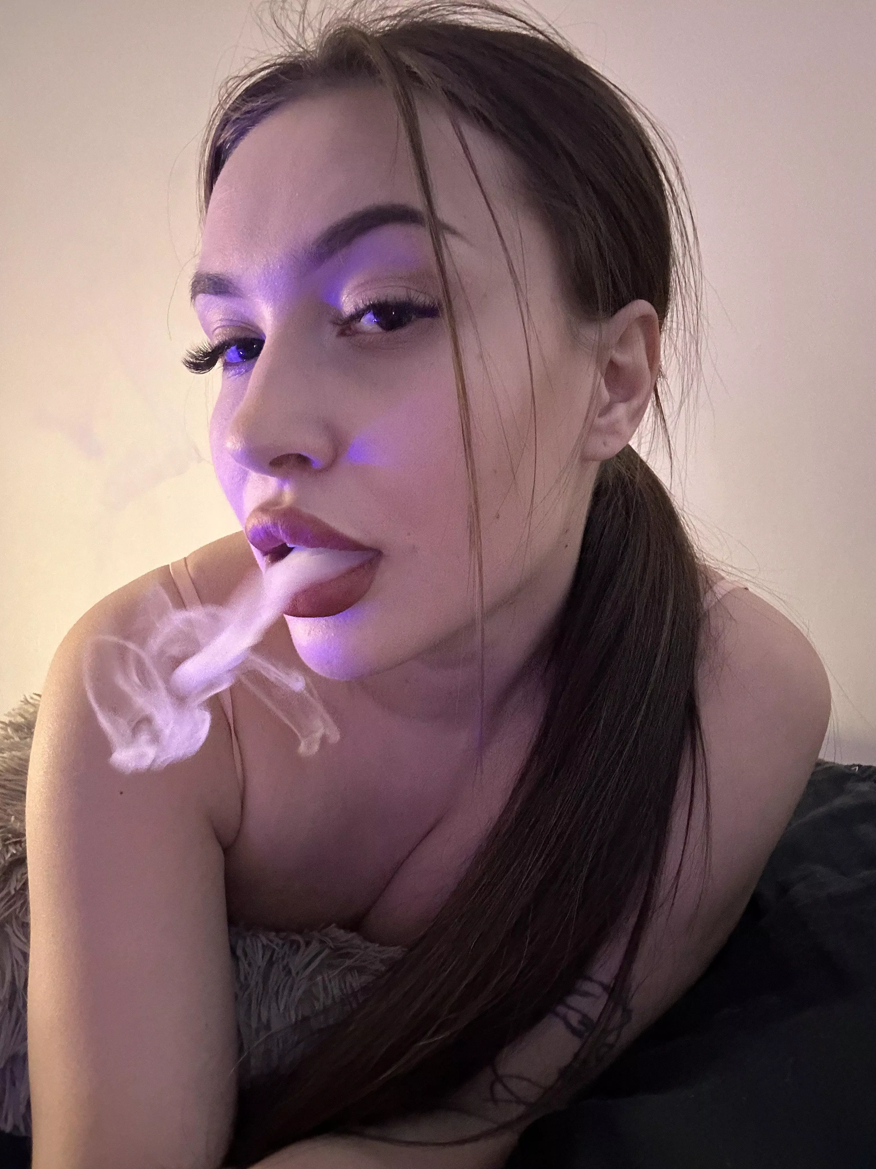 I want to suck while smoking