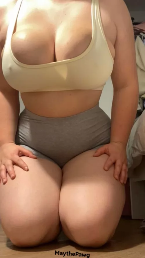 If I sent you my nudes would you do a cum tribute for me ? 