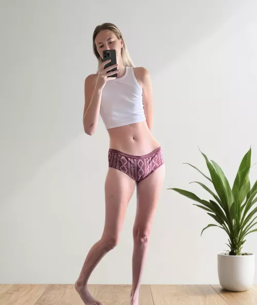 If you were to kiss every inch of me you’d be kissin for quite a while [f] 6’1