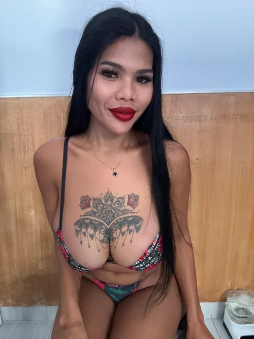 kissing me on lips or tits first?