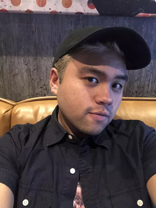 Knee deep in the passenger’s seat