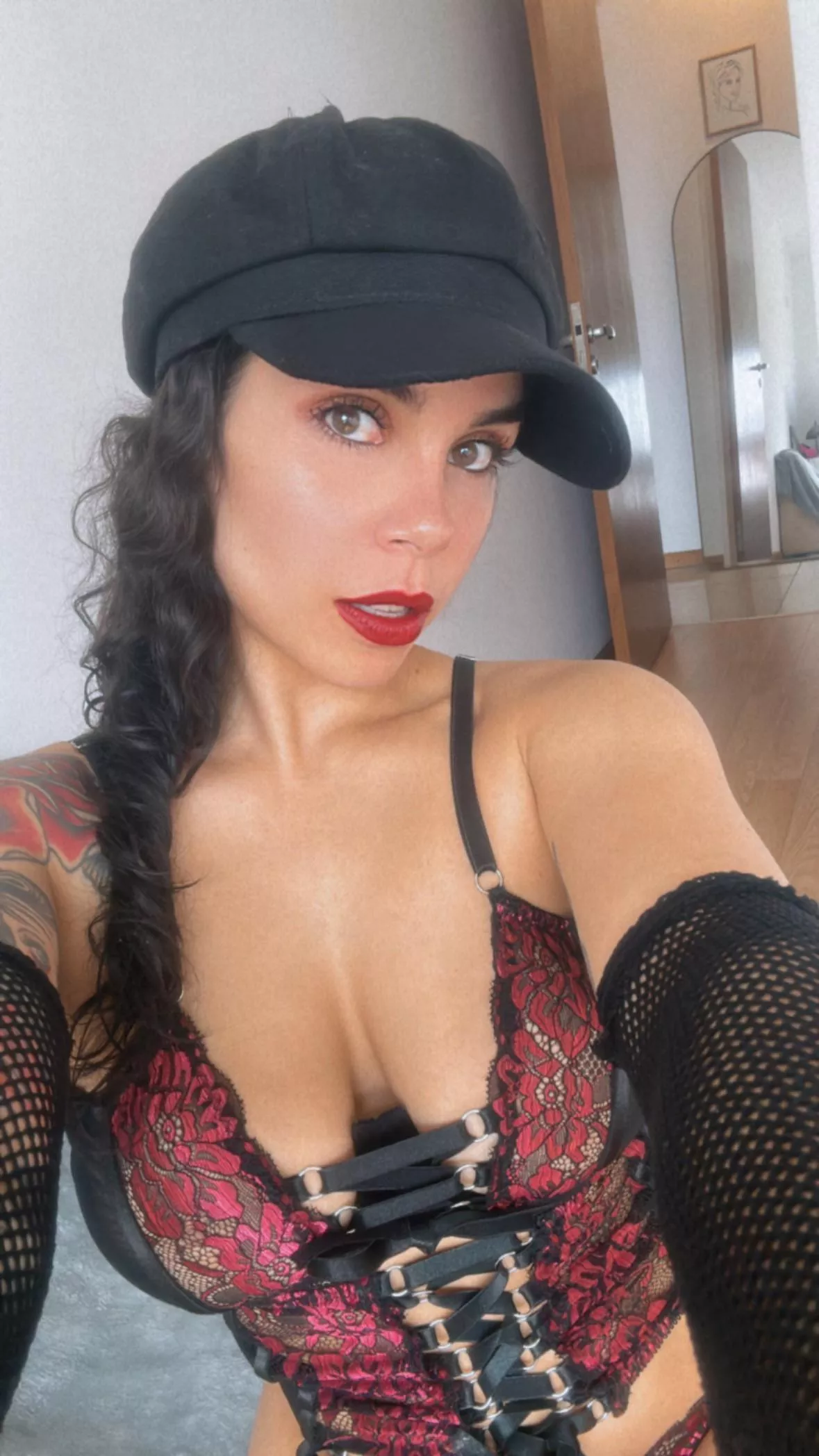 @miss.sedusa.cc hi love...