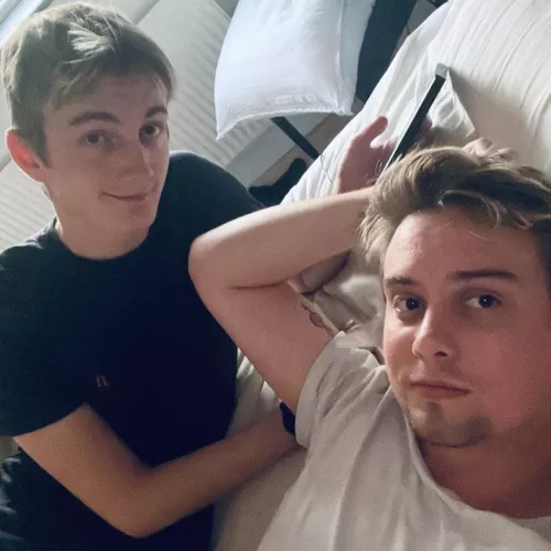 PC/ Discord buddies needed!