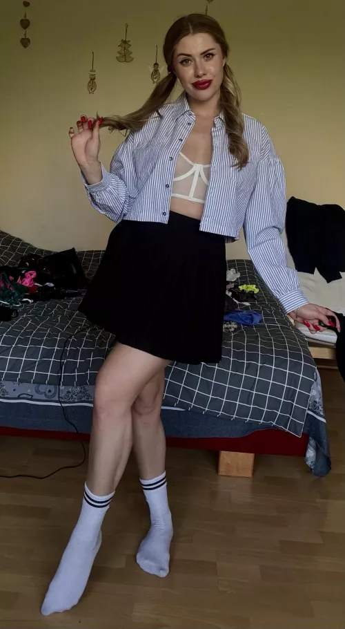 The best girls wear high socks