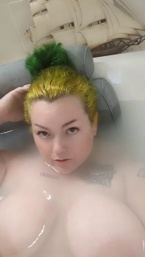 Up late gooning again aren't you...