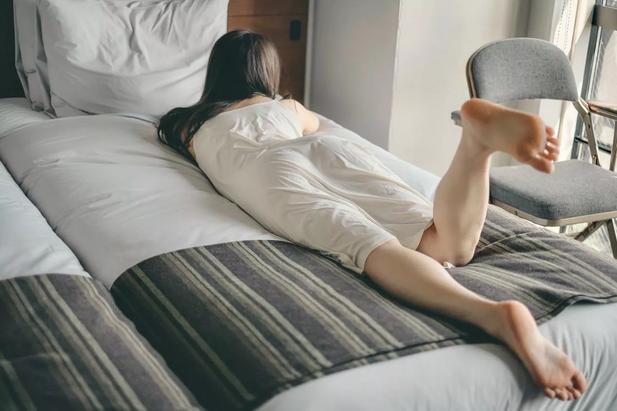 Yes, stay with the feet 