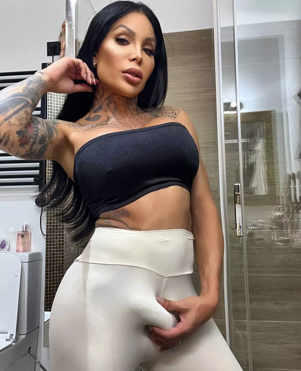 Describe my body with 1 word