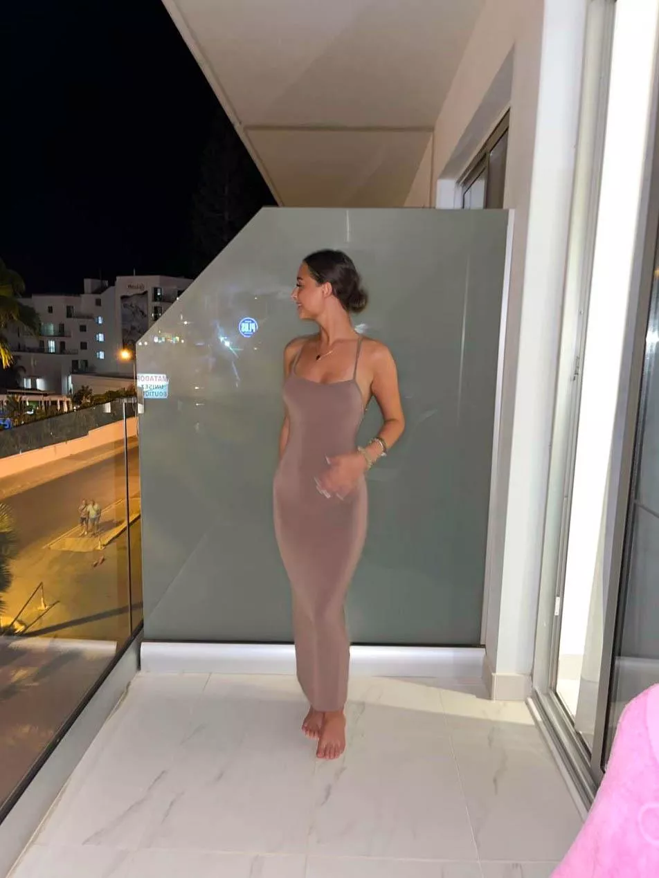 Do you think I look classy in this dress?