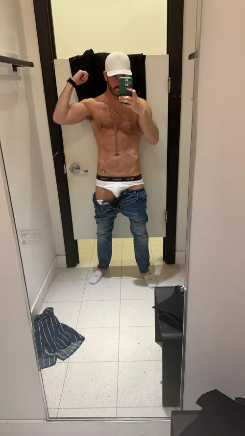 For some reason dressing rooms can make me horny😈 comment if you'd fool around with me in public😜