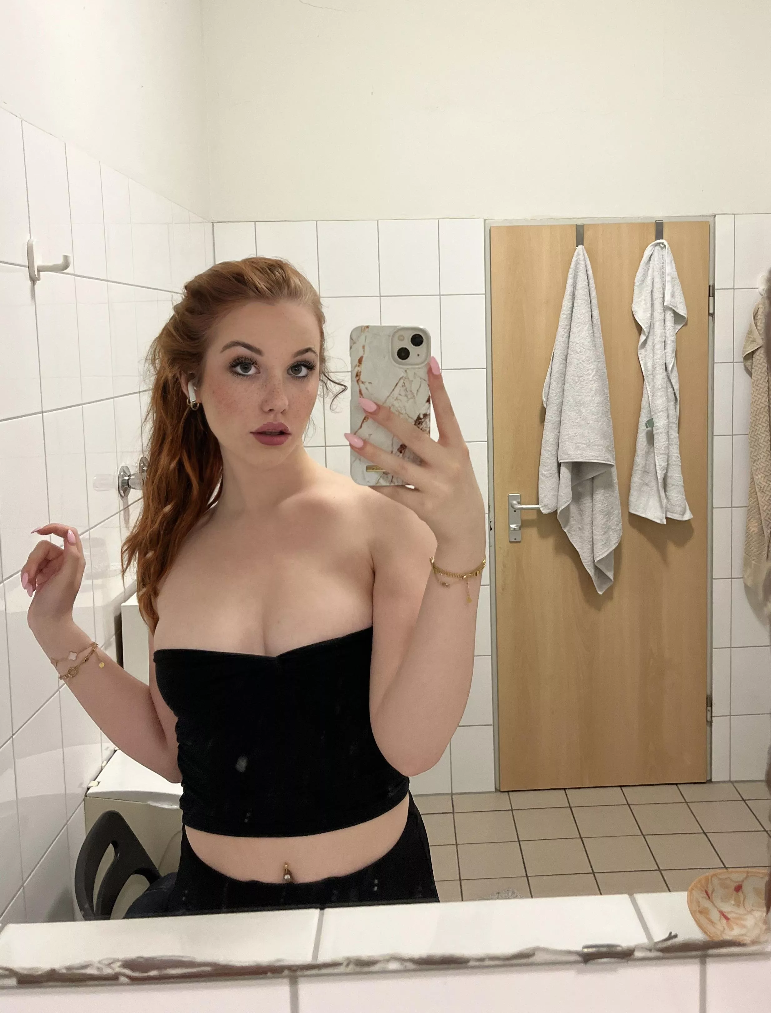 im finally 19 wanna take me on a date ?