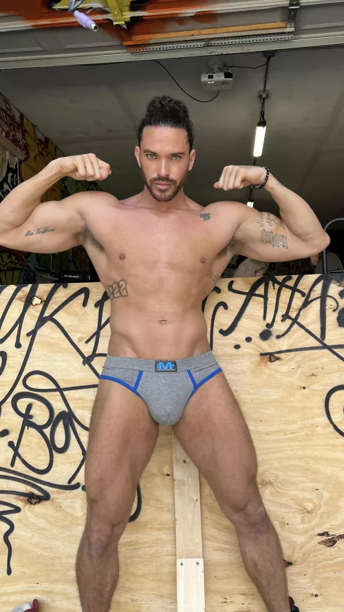 I’ve def been a brief guy lately 😉🤷🏽‍♂️