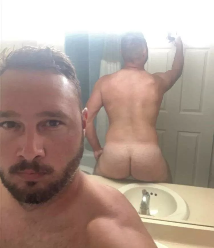 Just a late 30s dad butt