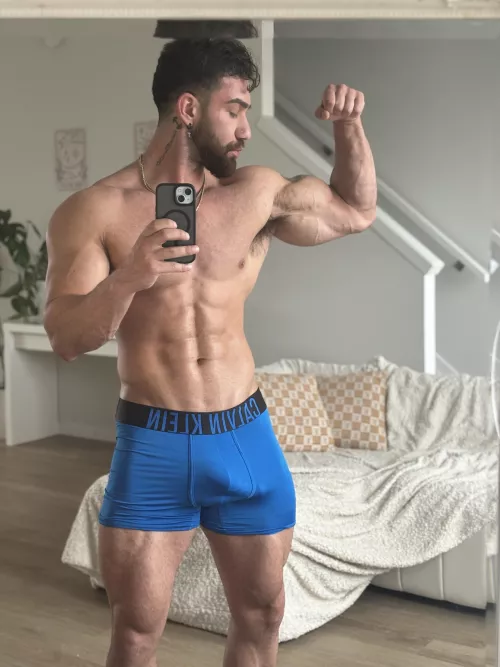 Mandatory mirror selfie 