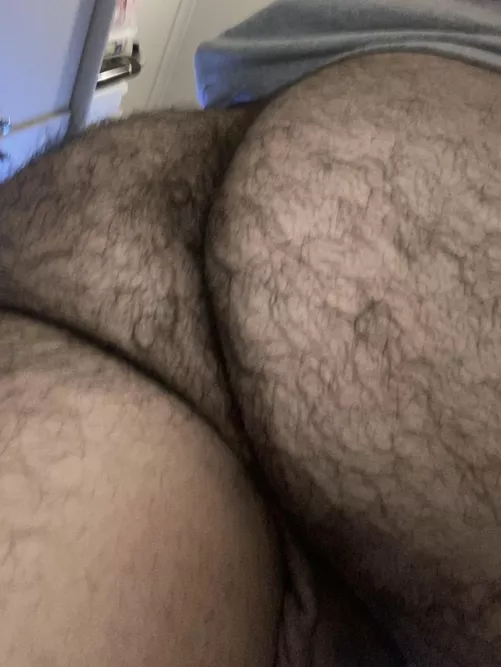 Sooo horny rn need someone to trade pics with 