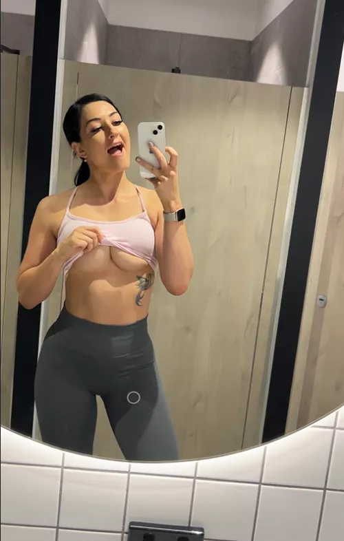 This is my application to be your girlfriend... do you accept it?