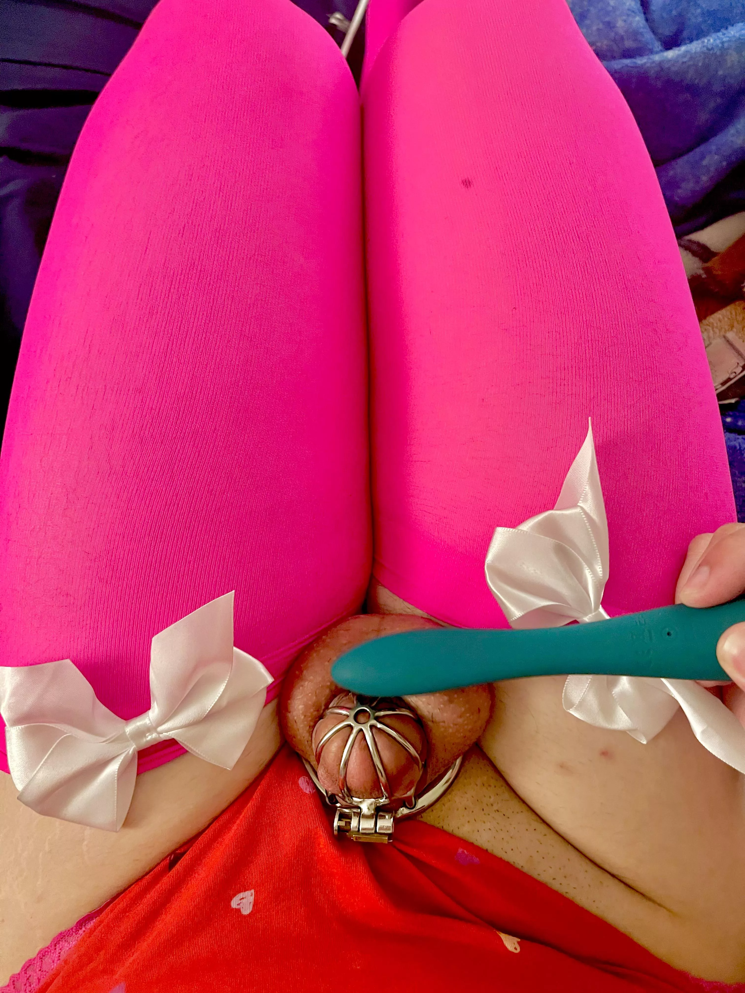 Wearing this underneath my clothes while going out☺️