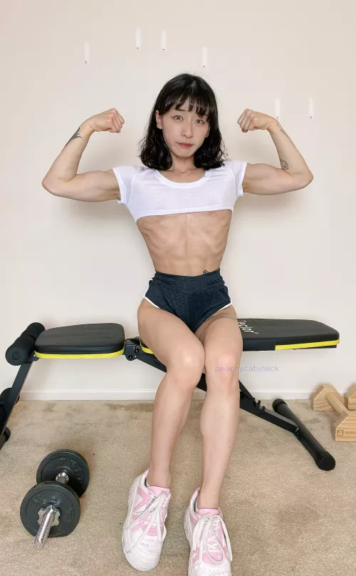 Would you do a double take if you saw me at the gym? 🙈