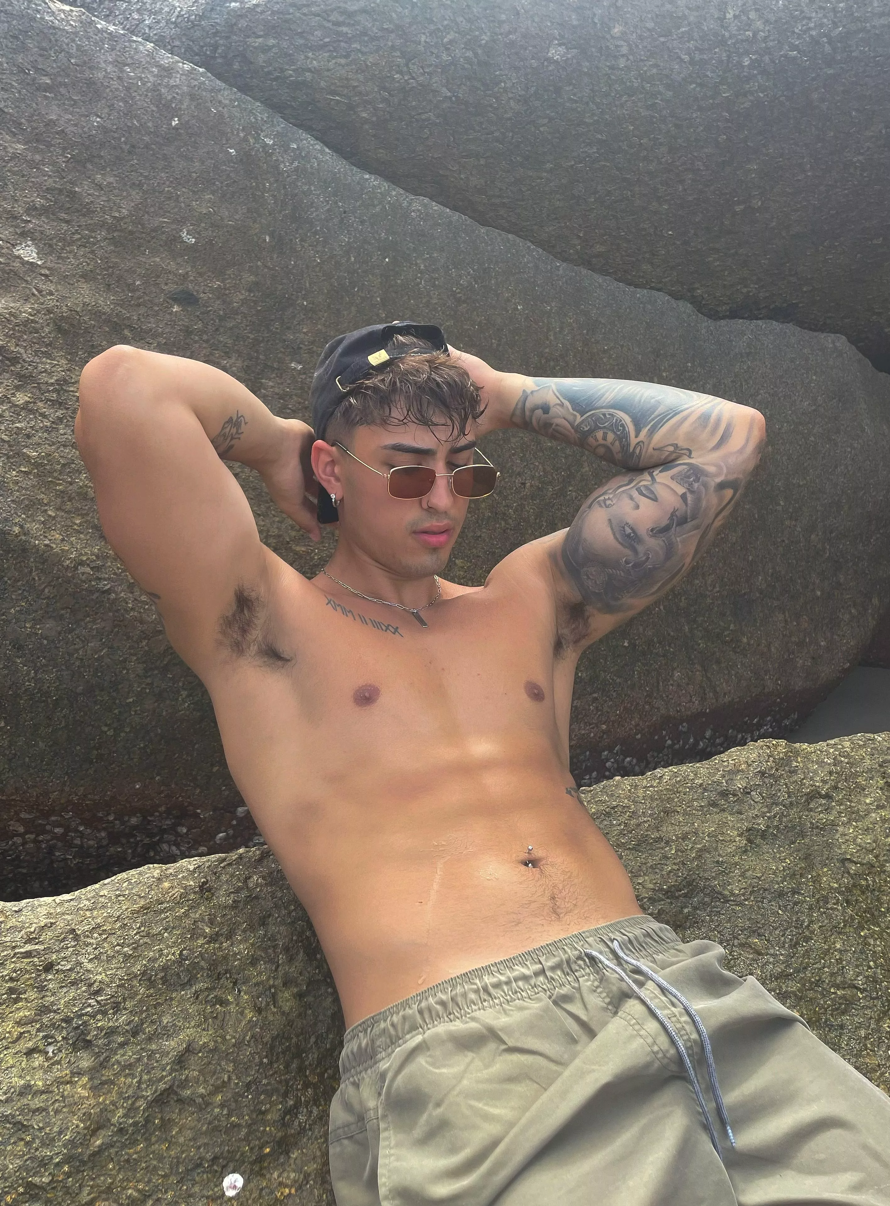 [23] My abs will make your dick happy as fuck 