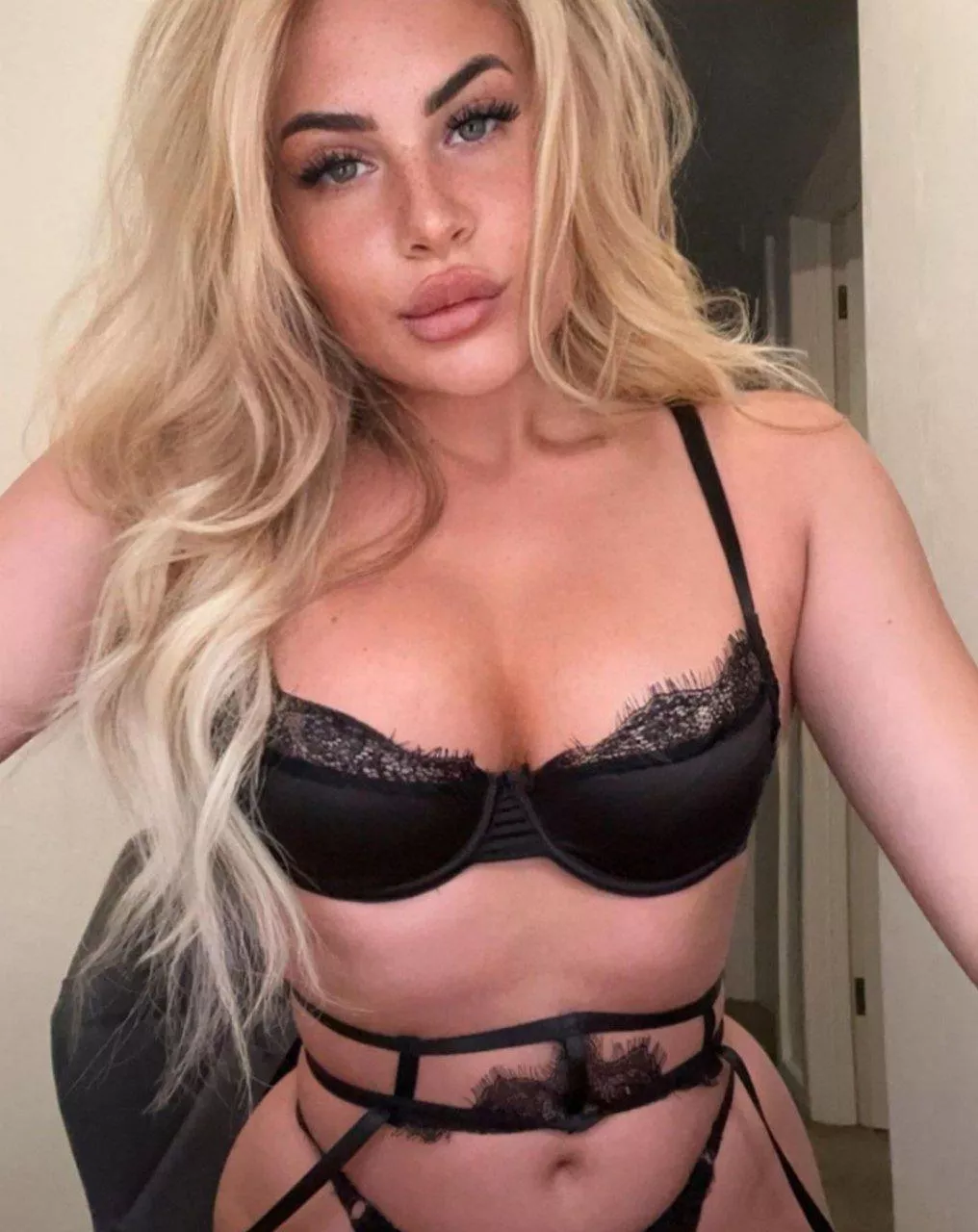 I prefer older guys but is anyone into blonde with perky tits? (F24)
