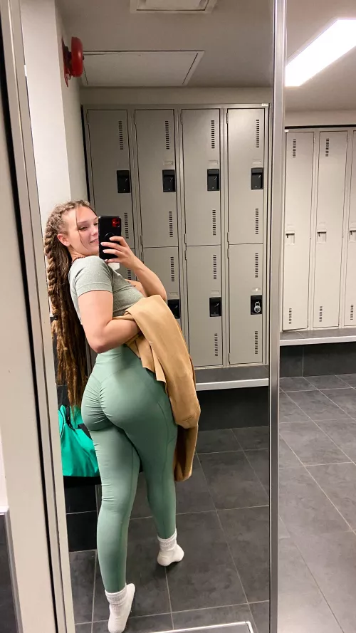 I would wear leggings everyday if i could