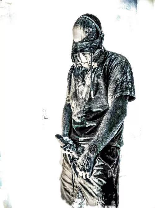 Knocking Off The Man Glitter…