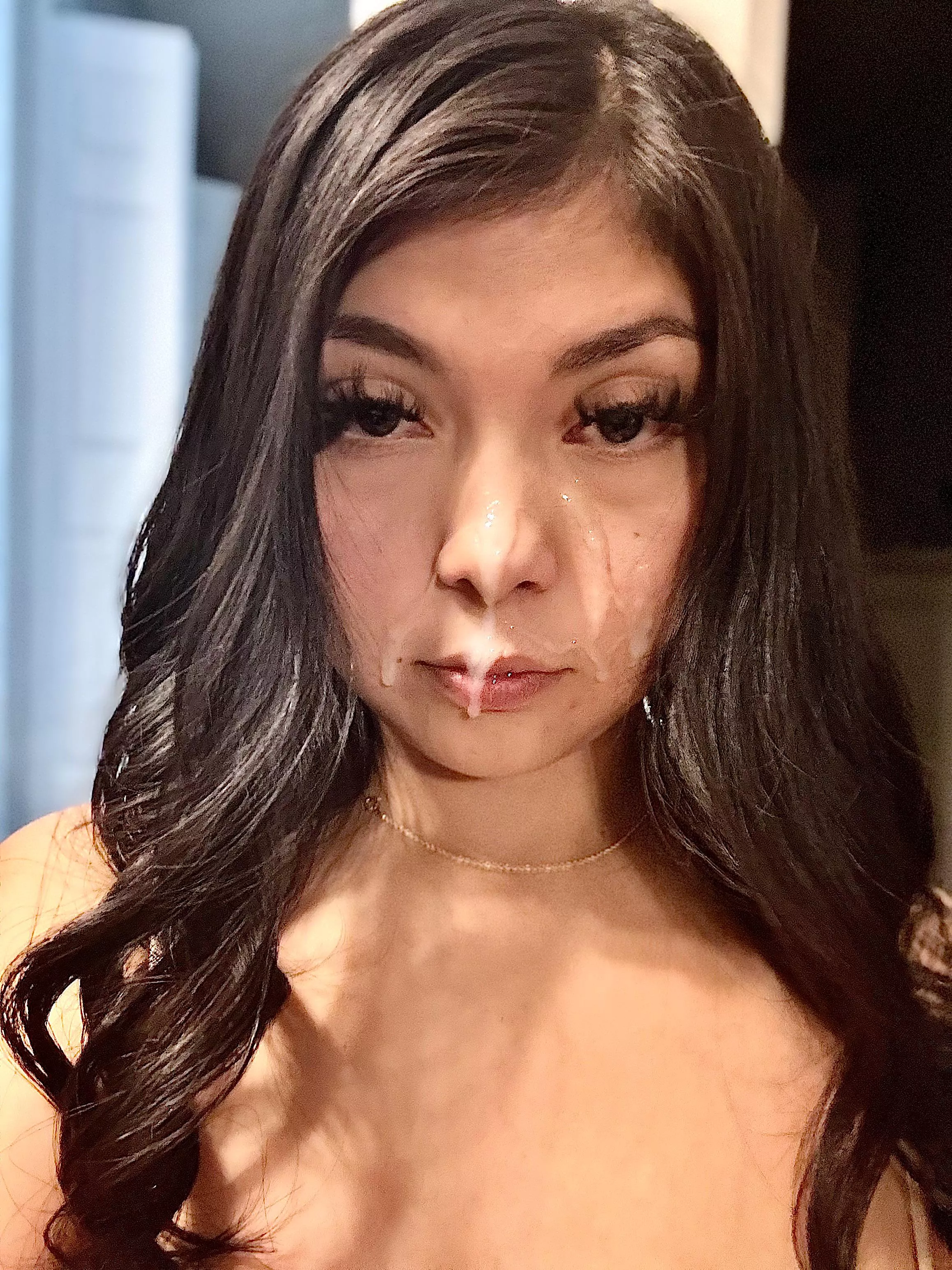  Now cum give mommy a kiss 