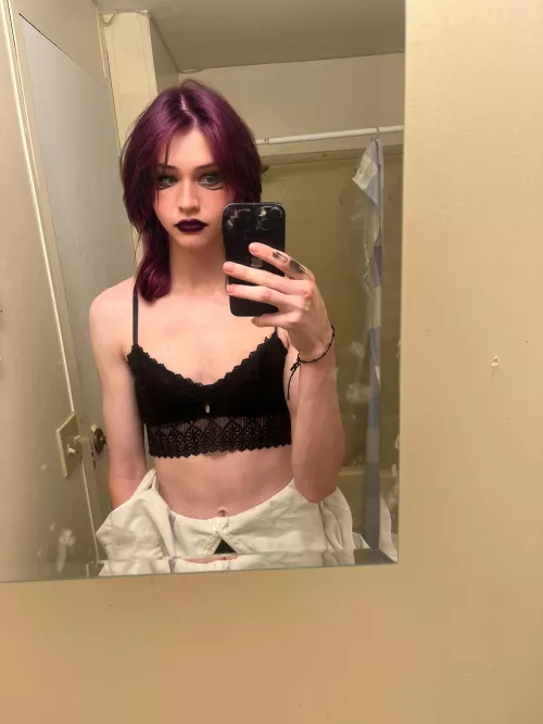 Plz dont tell my dad >~<